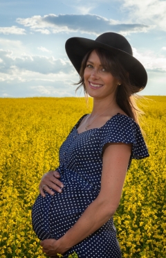 Lancette Burton Calgary Maternity photography